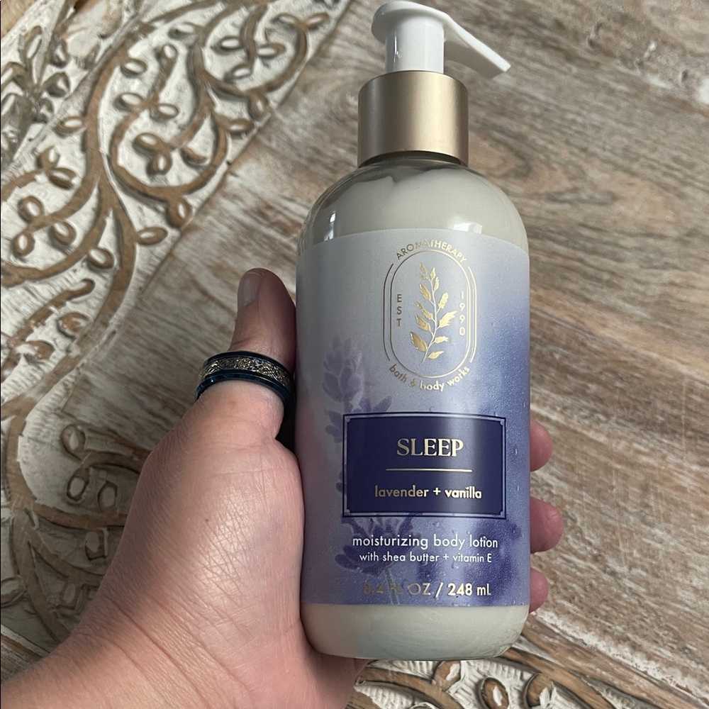 Bath & Body Works Sleep Lavender Vanilla Moisturizing Lotion
